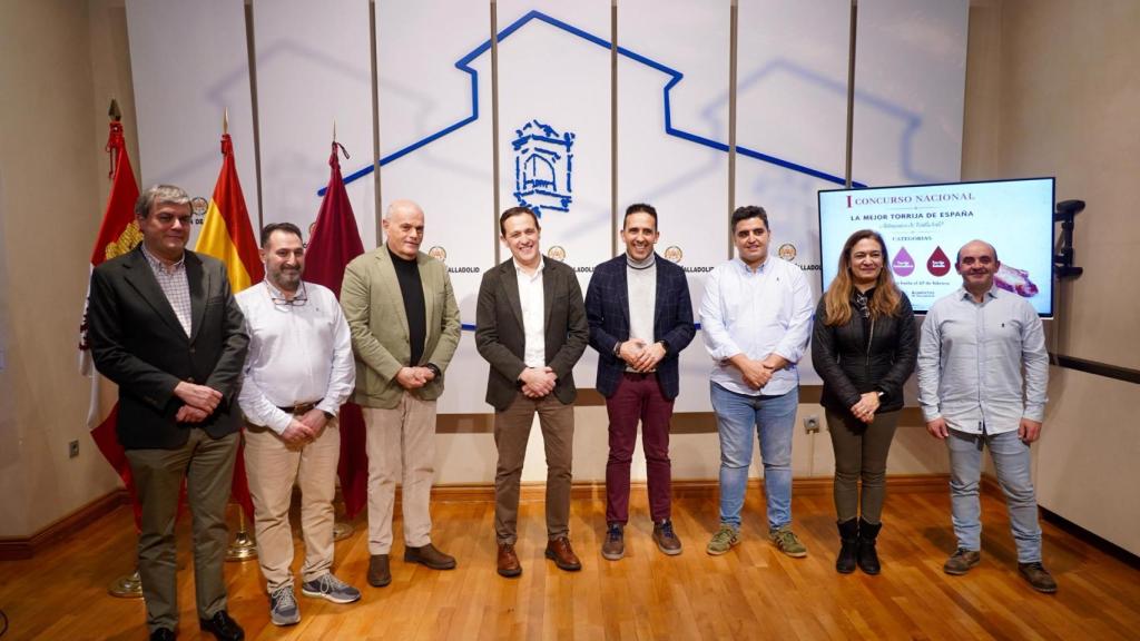 Presentación de los 101 establecimientos que competirán por la mejor torrija de España en Valladolid, este domingo
