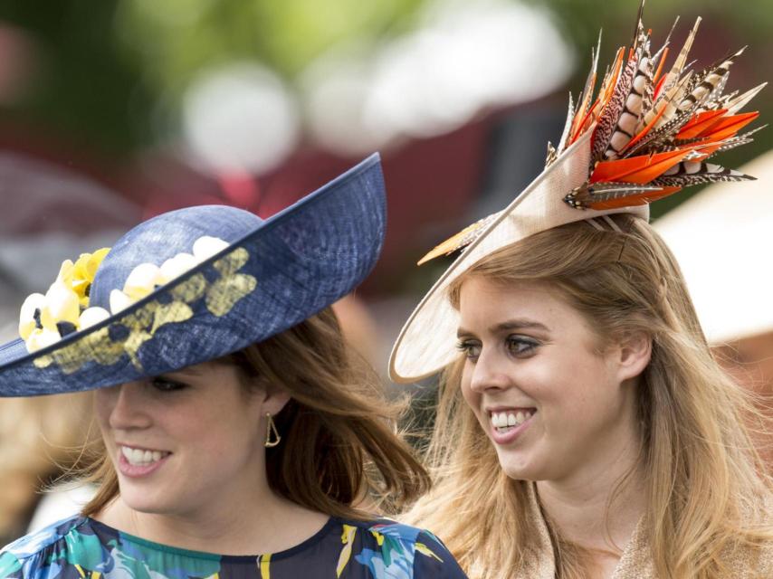 Eugenia y Beatriz, en una edición del Royal Ascot.