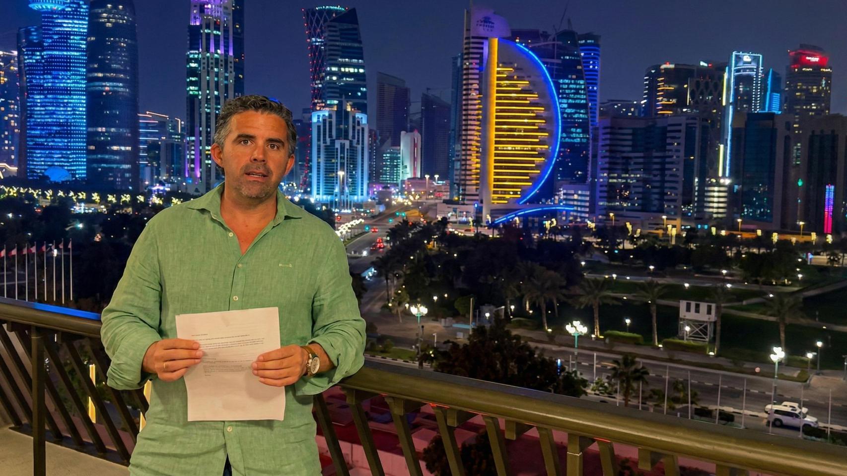 Jaime Sanz, abogado español 'atrapado' en Doha (Imagen real cuya calidad ha sido mejorada por IA)