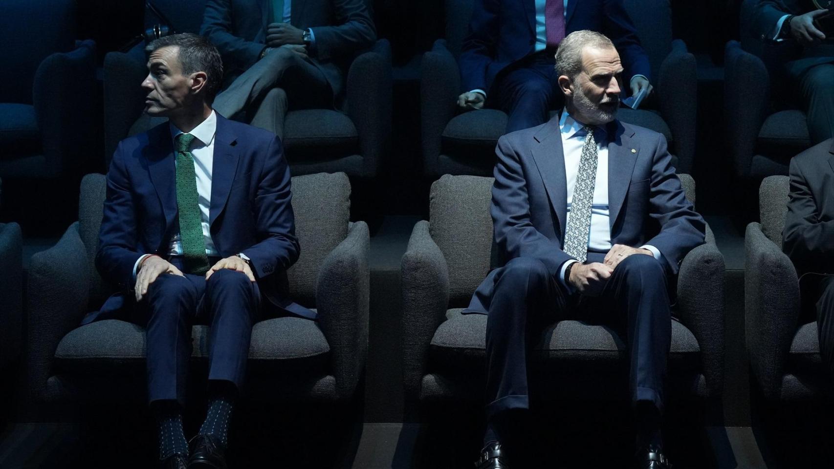 Pedro Sánchez y Felipe VI durante la inauguración del Mobile World Congress 2026 de Barcelona