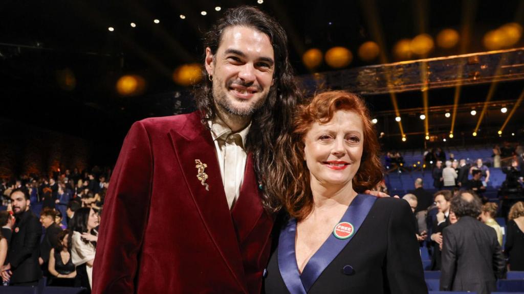 Susan Sarandon y Oliver Laxe en la gala de los Premios Goya 2026.