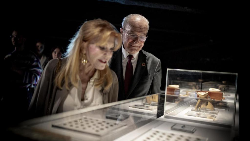 La baronesa Thyssen junto al alcalde de Málaga en la inauguración.