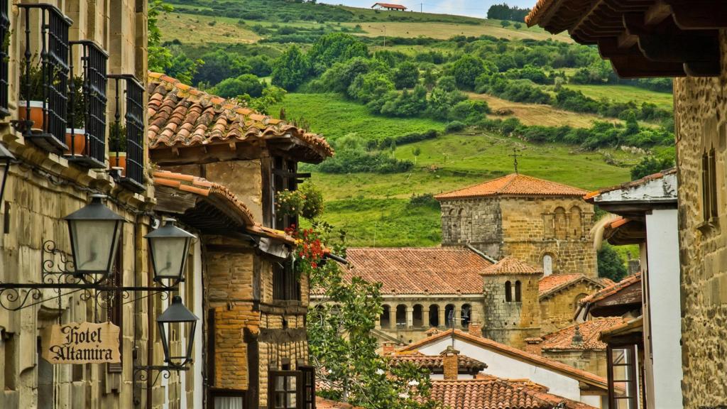 Visita Santillana del Mar, en Cantabria.