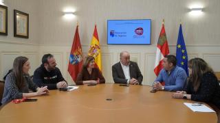 Miguel Ángel de Vicente se reúne con directivos de la Asociación de Jóvenes Empresarios de Segovia