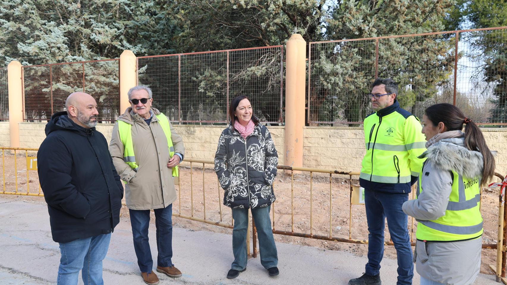 Visitar de Rosa Melchor a las obras de la Avenida del Deporte.