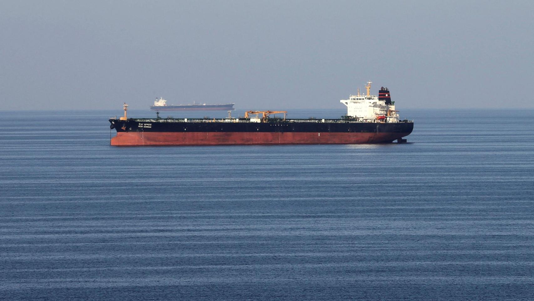 Petroleros pasan por el Estrecho de Ormuz , 21 de diciembre de 2018.