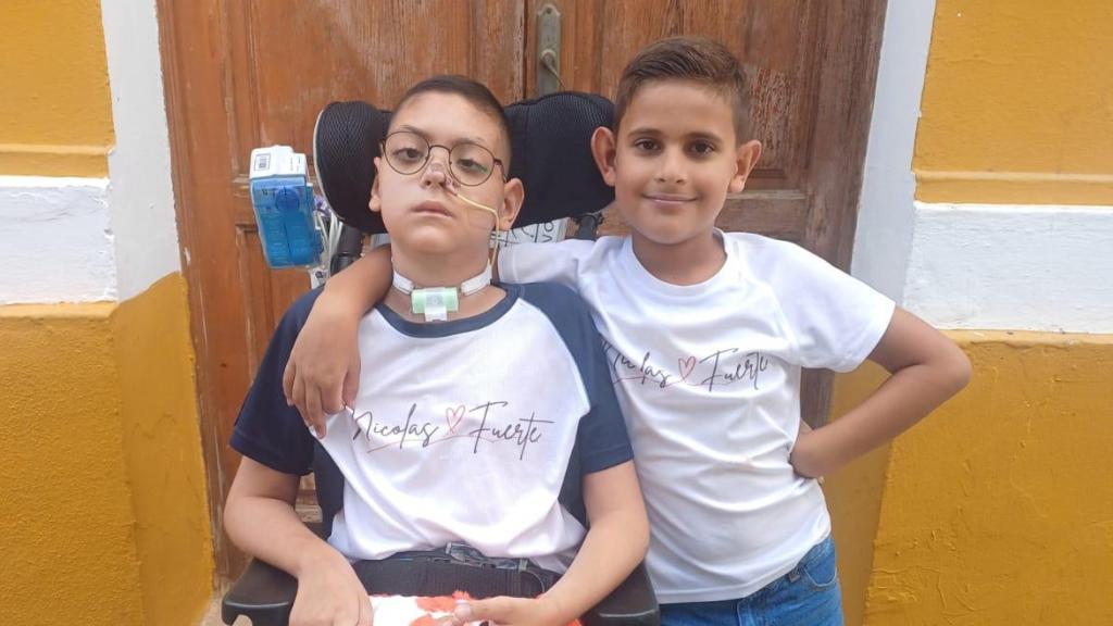 Nico y su hermano.