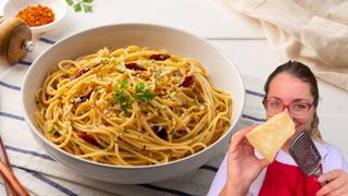 Giulia, cocinera italiana, en un montaje de El Español
