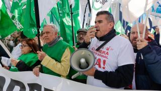 La manifestación por la carrera profesional sanitaria, en fotos: del hospital de Toledo a la sede del Sescam