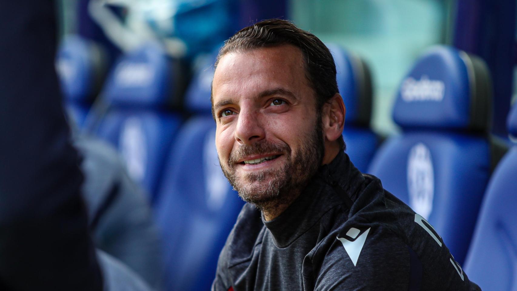 Roberto Soldado, en el banquillo