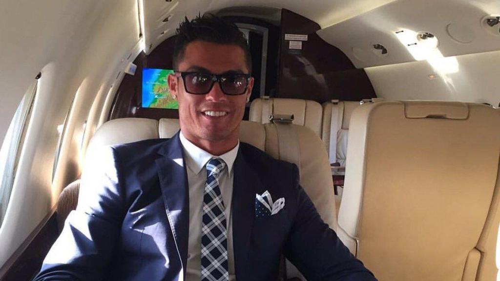 Cristiano Ronaldo, en su avión privado