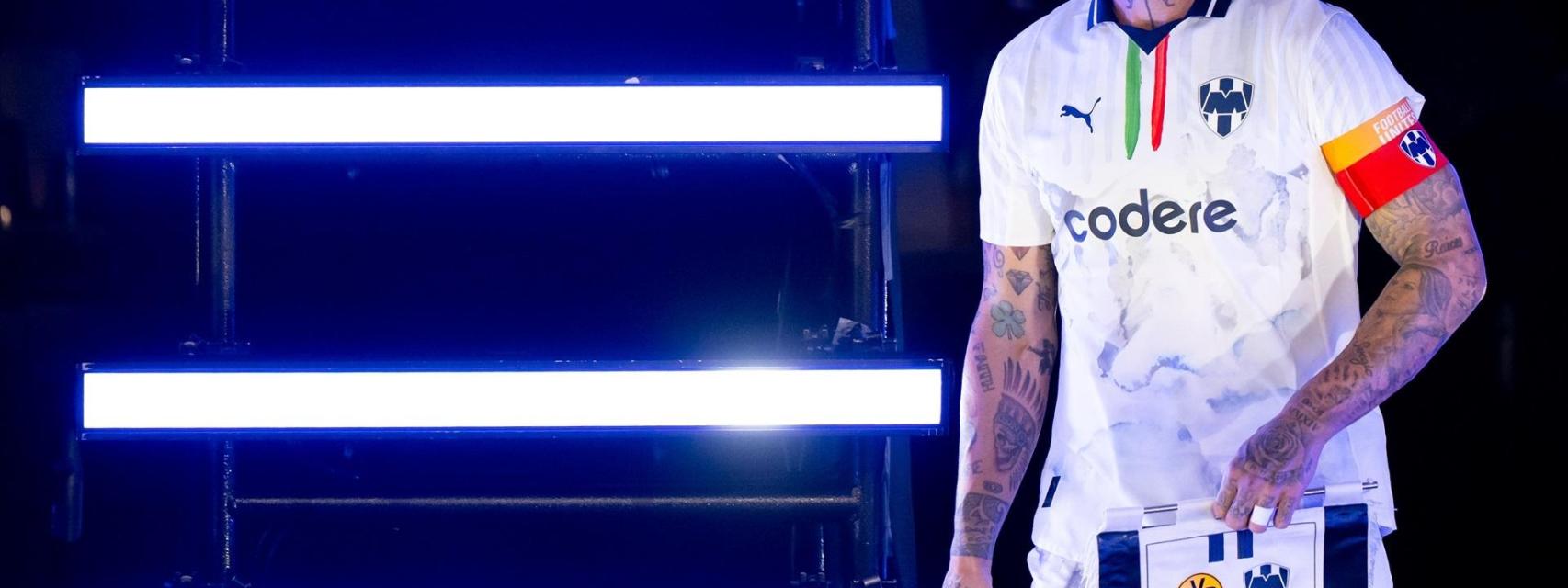 Ramos de capitán en un partido con Monterey