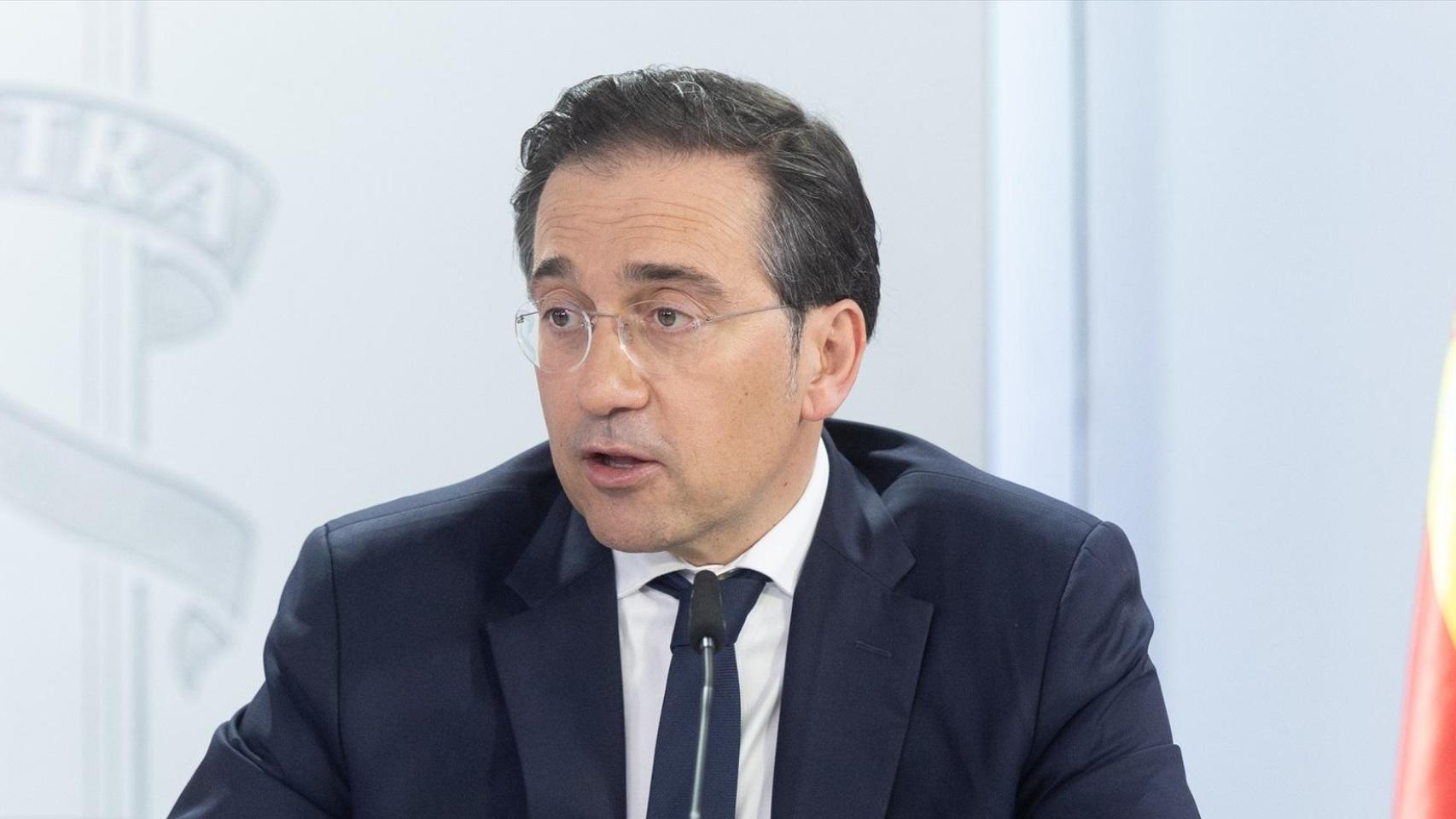 El ministro de Exteriores, José Manuel Albares, durante la rueda de prensa de este martes en La Moncloa.