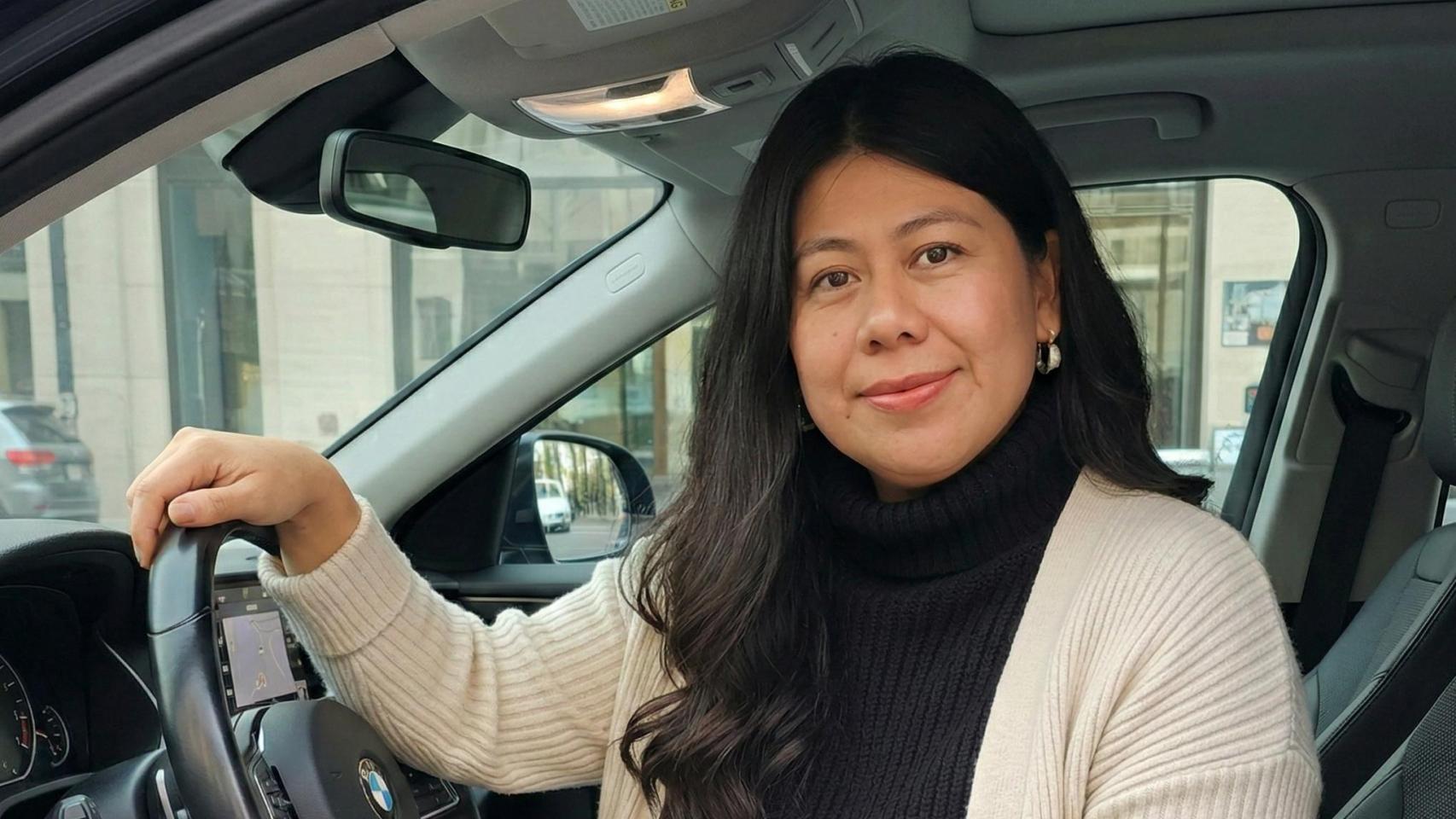 Natalia, conductora de VTC, en una fotografía de sus redes sociales (@naty.perz10)