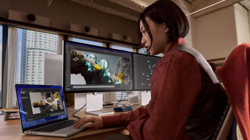 Apple Studio Display XDR 4