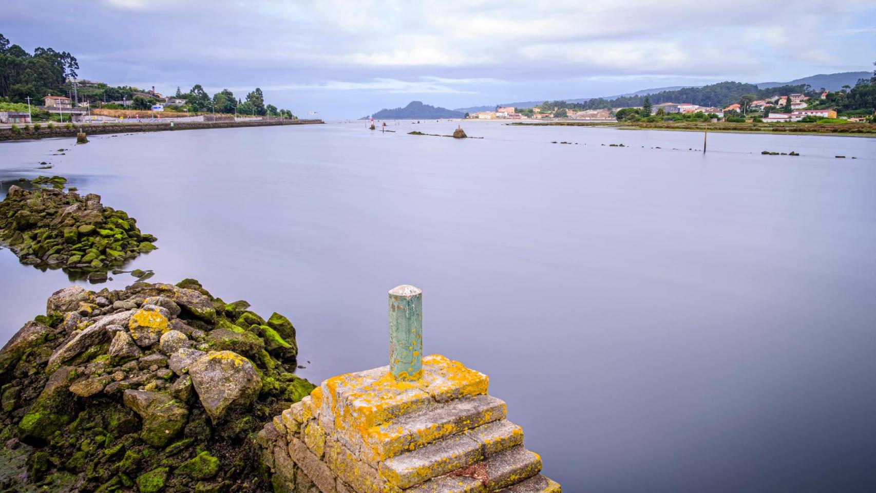 Vista del estuario formado por el río Lérez en Pontevedra.