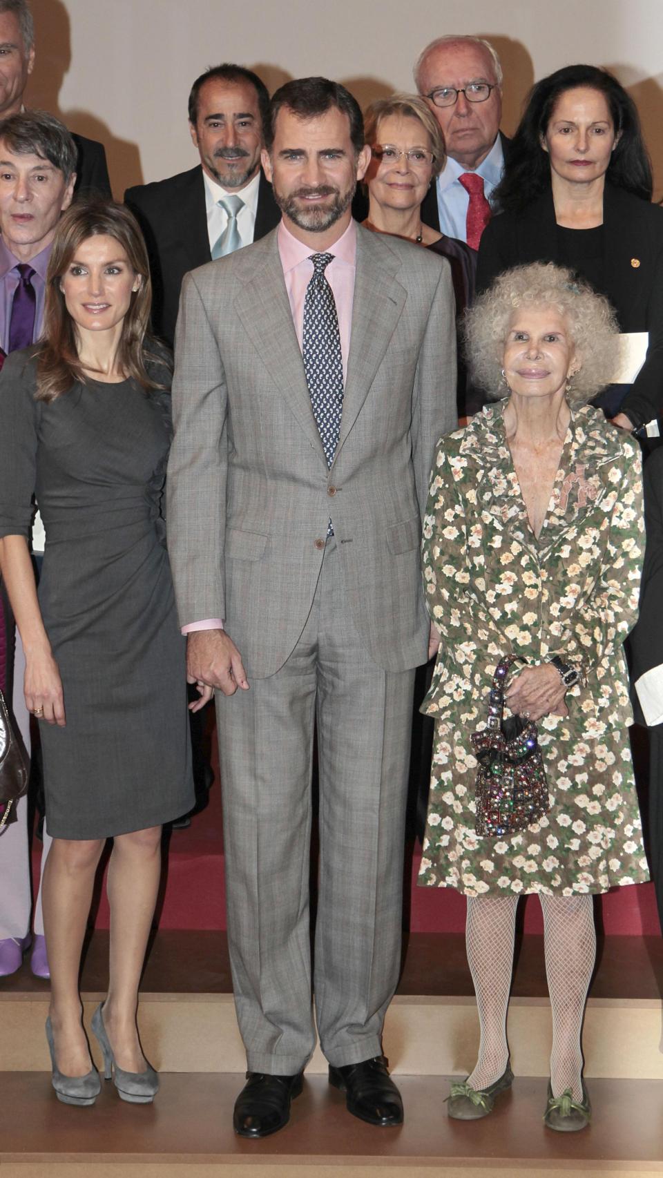 Cayetana con Letizia y Felipe, en 2010, en Jerez.