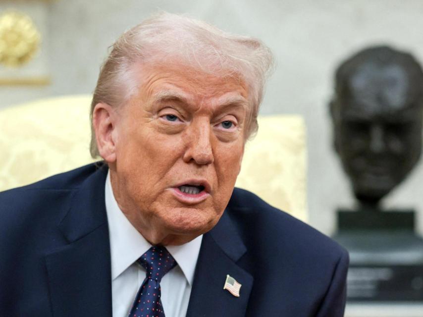El presidente de Estados Unidos, Donald Trump, habla durante su reunión con el canciller alemán, Friedrich Merz, en la Oficina Oval de la Casa Blanca en Washington.