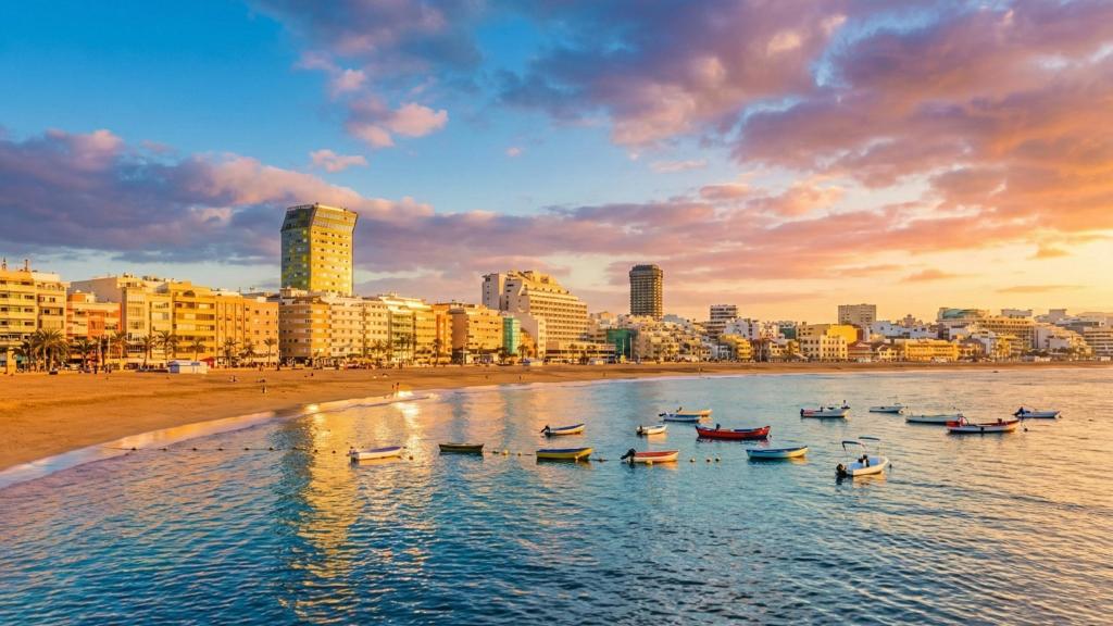 La Playa de Las Canteras, en las Palmas de Gran Canaria.