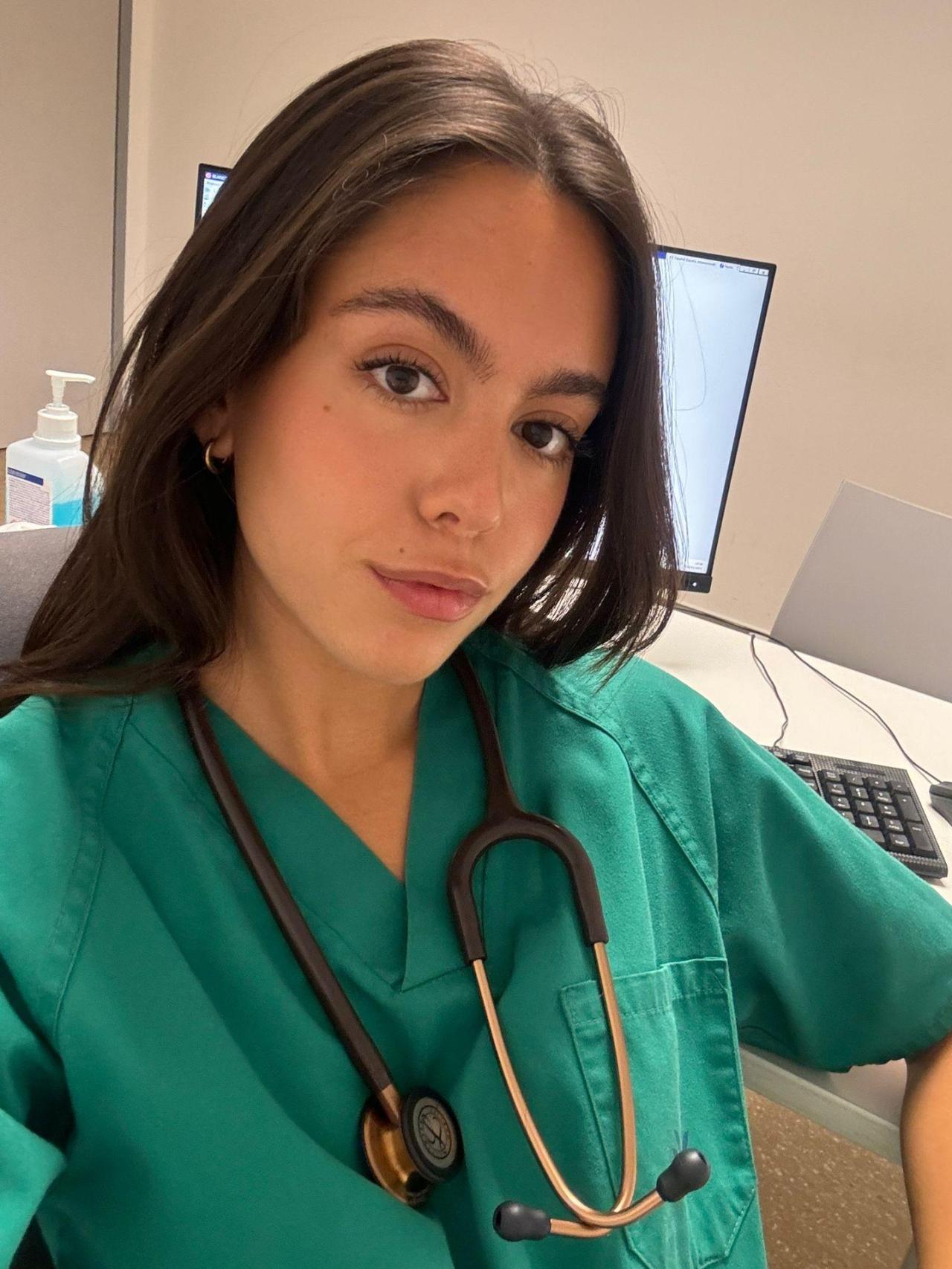 Lucía Castellano, número 5 MIR 2026.
