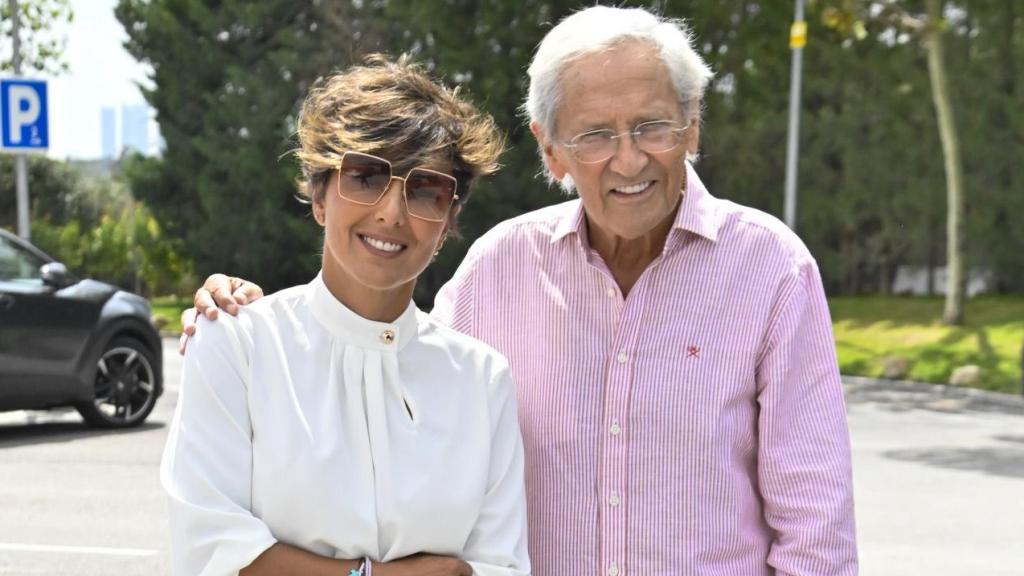 Fernando Ónega, junto a su hija Sonsoles, en una imagen tomada en 2023.