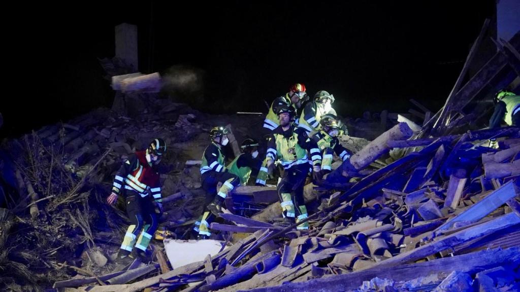 Derrumbe de un edificio de dos plantas en Siete Iglesias de Trabancos (Valladolid)