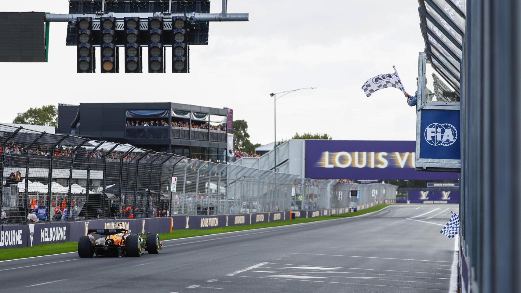 La recta principal del circuito Albert Park, Melbourne, en el Gran Premio de Australia