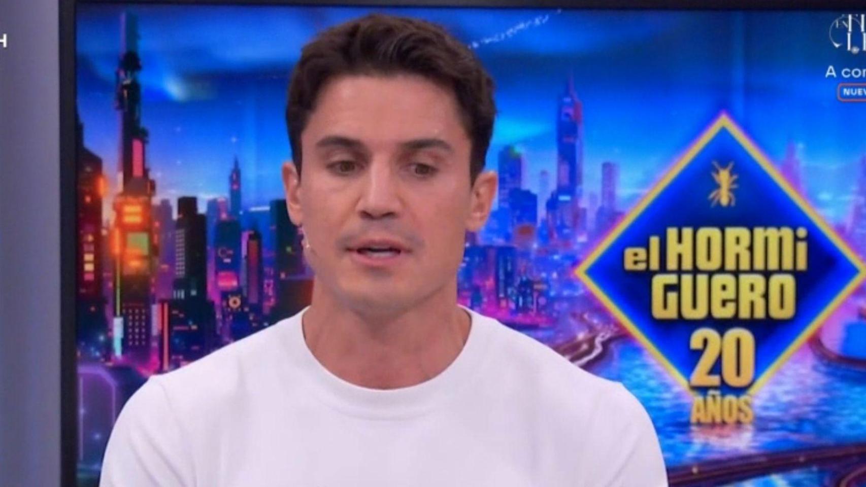 Álex González, actor, 45 años: "Me levanto con la luz del sol, hago 7 ejercicios para activar el cuerpo y medito 5 minutos"