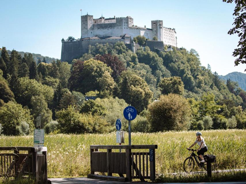 La senda de Tauernradweg, una de las rutas ciclistas más conocidas de Austria.