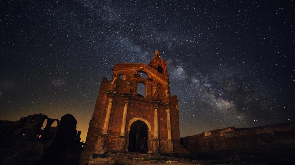Belchite, fotografía nocturna.