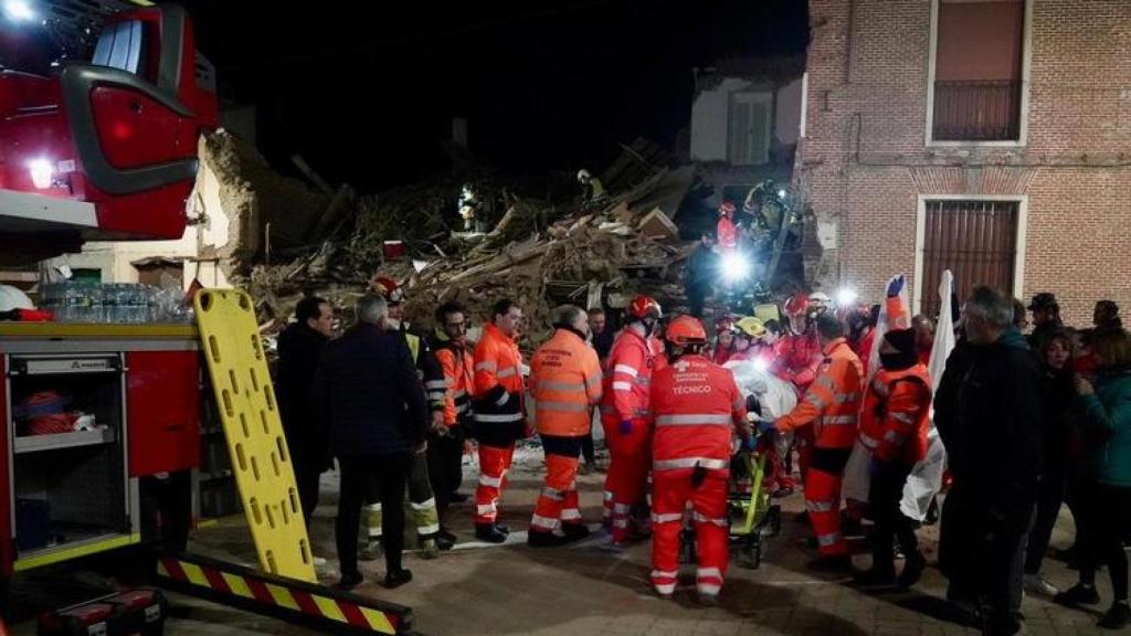 Imagen del derrumbe del edificio en Siete Iglesias de Trabancos.