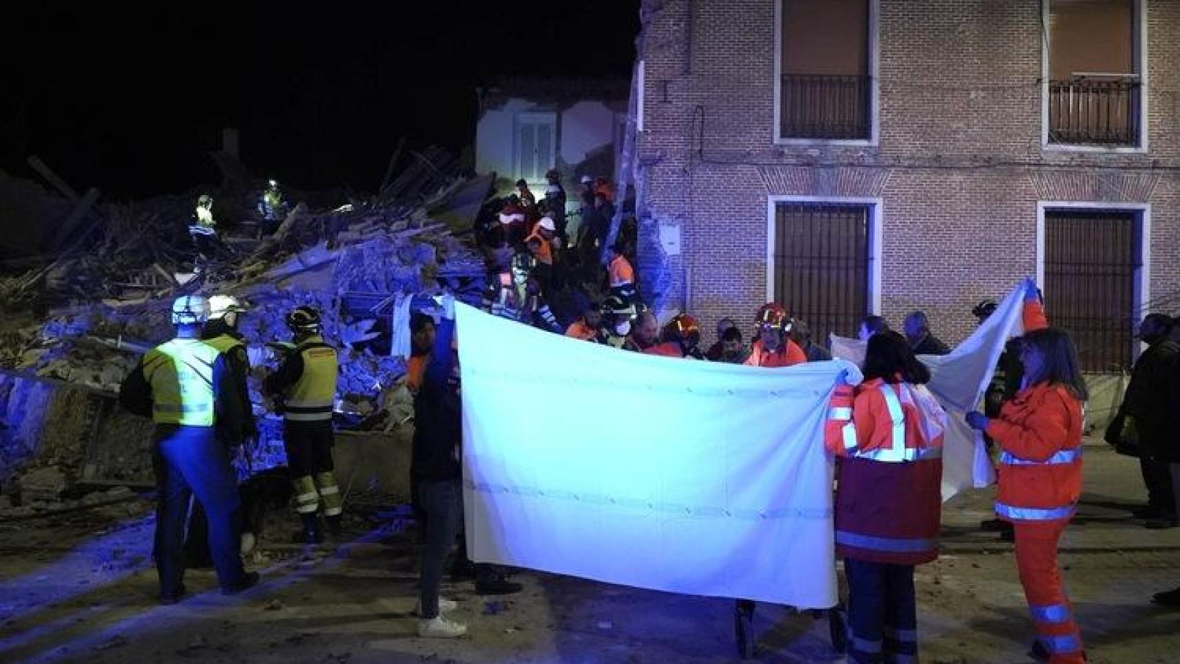 Imagen del derrumbe del edificio en Siete Iglesias de Trabancos.