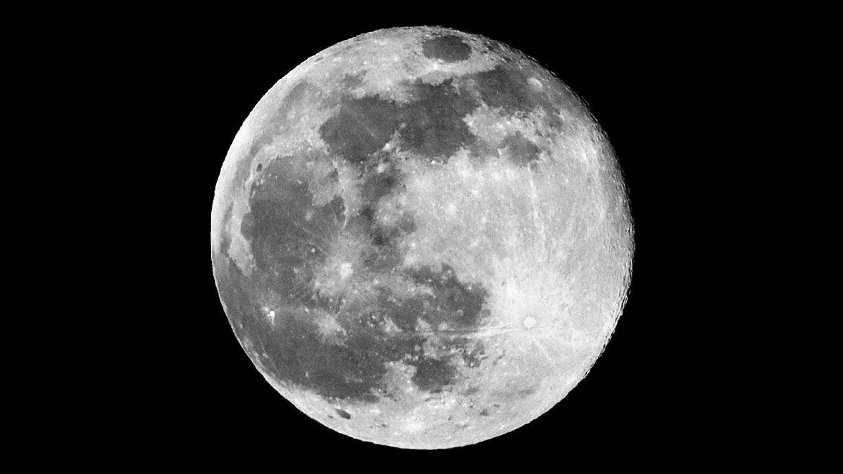 Fotografía de la Luna.