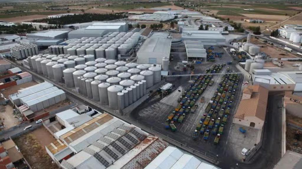 Vista aérea de la cooperativa Virgen de las Viñas.