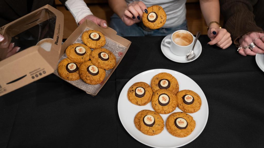 Imagen de la nueva galleta artesana de Trapa y Viena Capellanes.