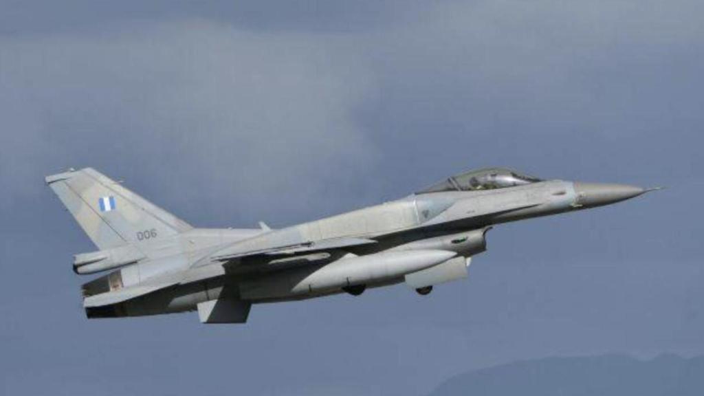 Un caza F-16 griego.