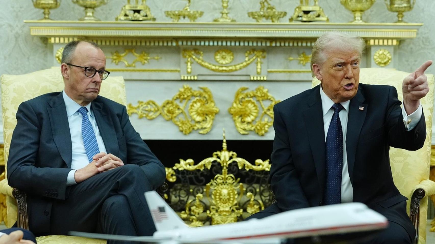 Donald Trump junto al canciller alemán Friederich Merz este martes en la Casa Blanca.