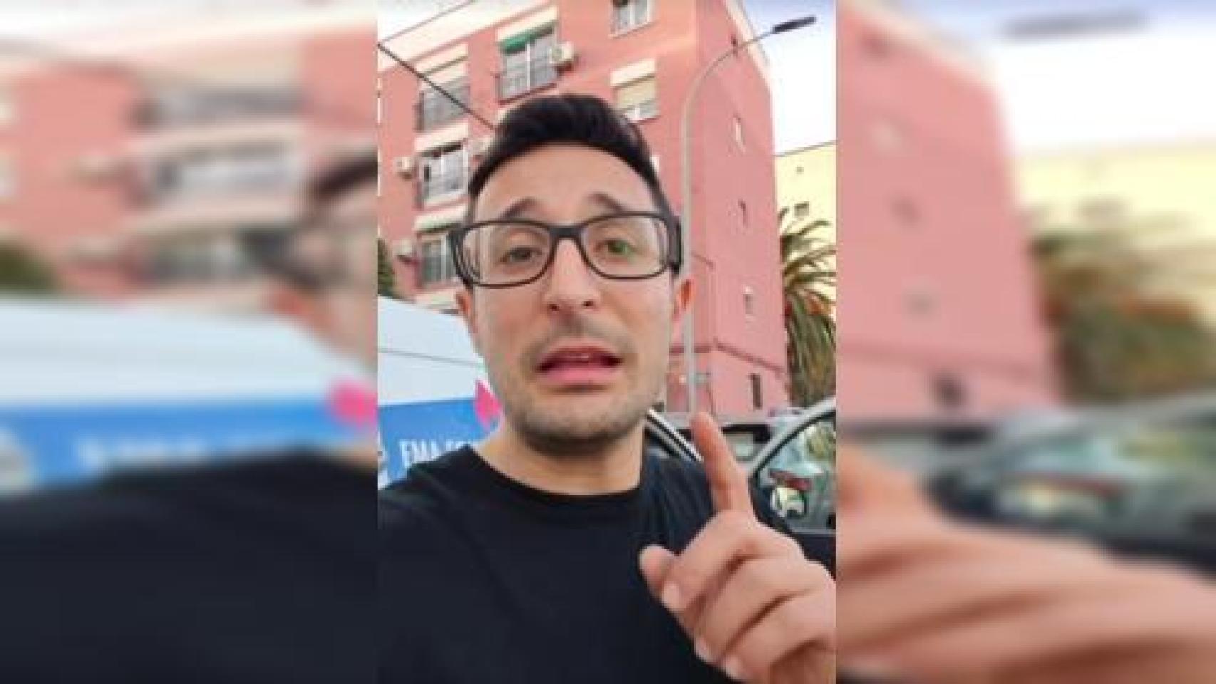 Emanuele, un fontanero italiano que trabaja en España.