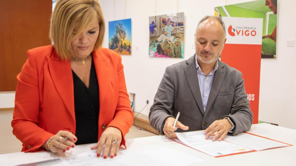 Firma del convenio entre Concello y Zona Franca