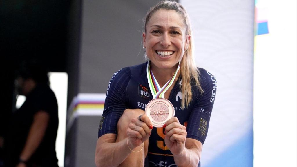 Mavi Garcia con la medalla de bronce