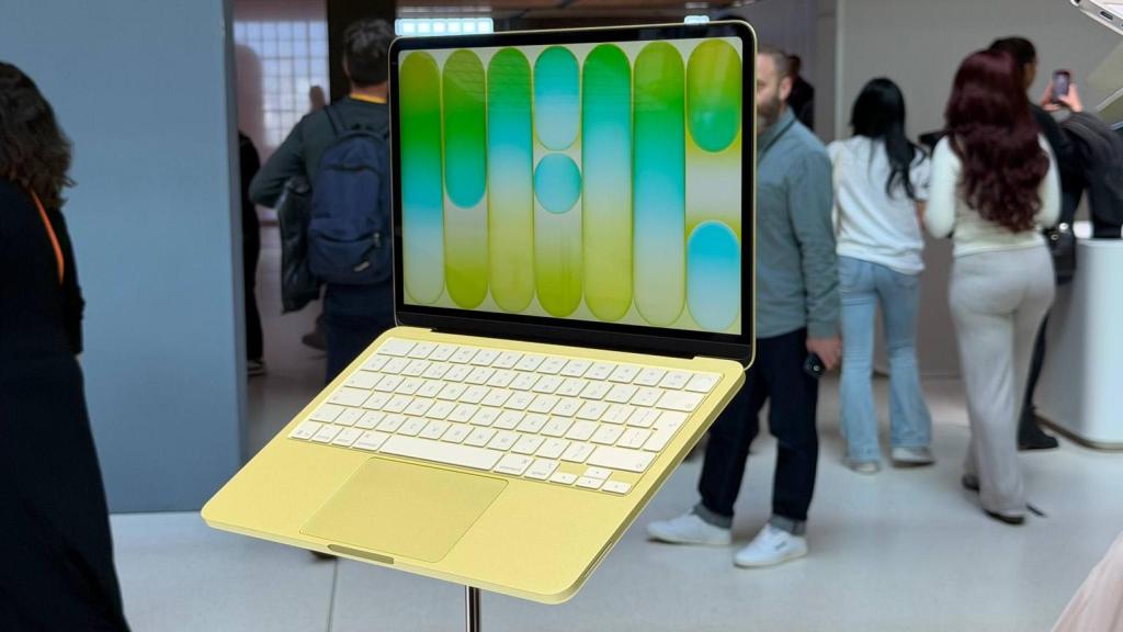 MacBook Neo en el evento oficial de Apple.