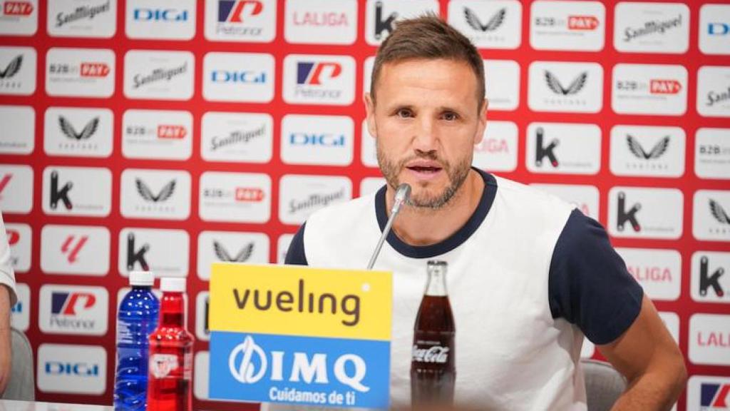 Gurpegui, en una rueda de prensa con el Athletic Club.