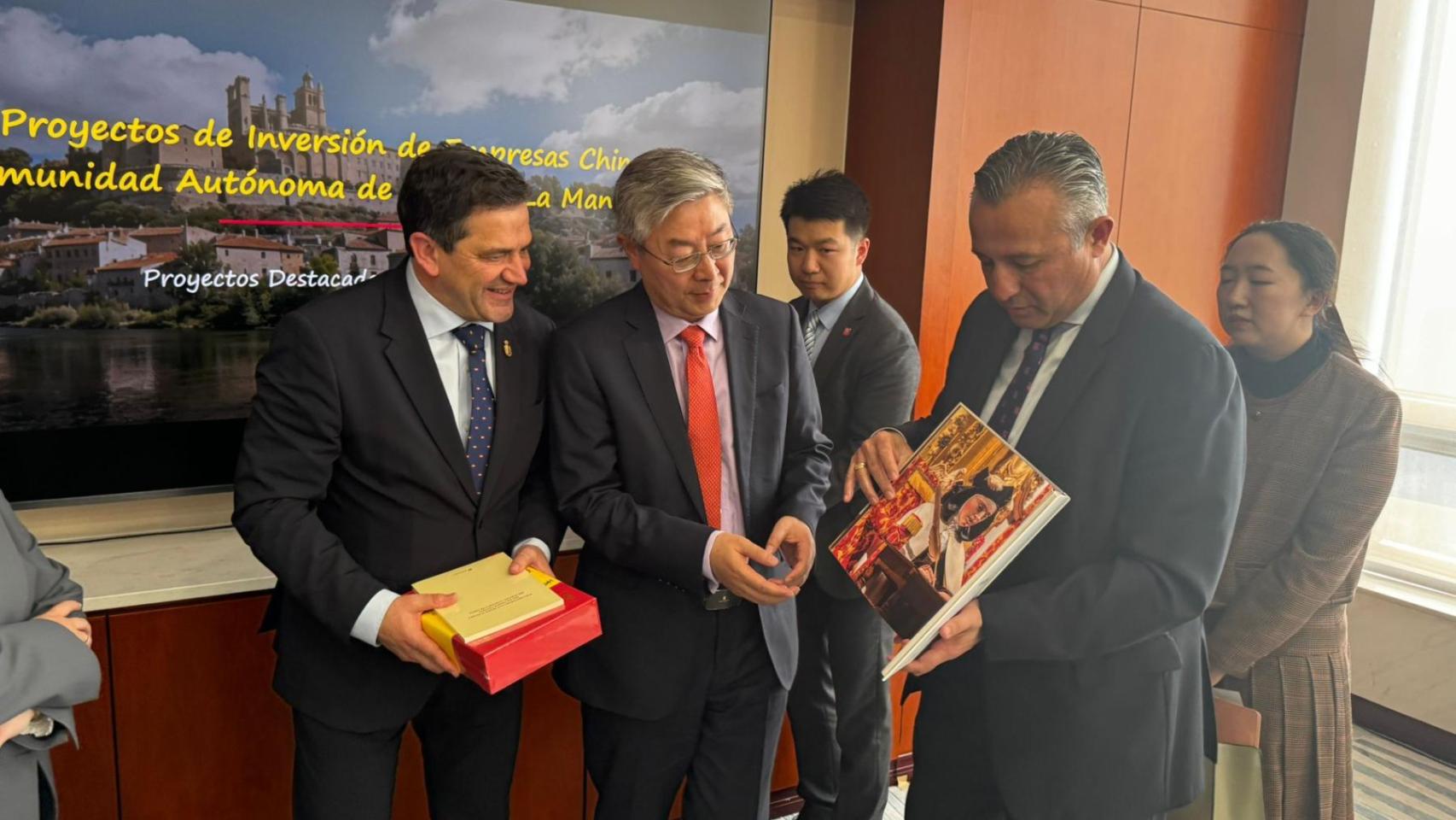Valverde en China. Foto: Diputación de Ciudad Real.