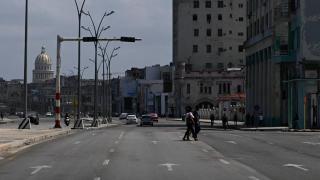 An avenue in Havana with the traffic lights turned off during the massive blackout this Wednesday in most of the country.