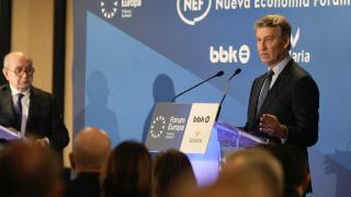 Alberto Núñez Feijóo, presidente del PP, interviene en un desayuno informativo en Bilbao.