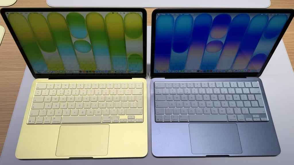 Comparativa de teclados de MacBook Neo sin y con TouchID