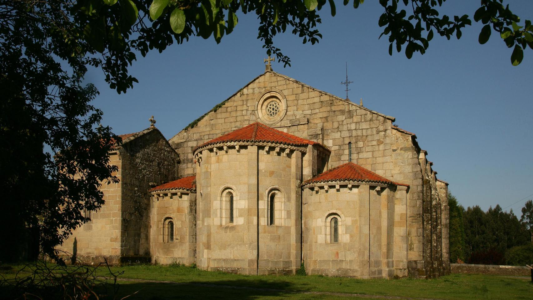 El Mosteiro de San Salvador de Bergondo (A Coruña).