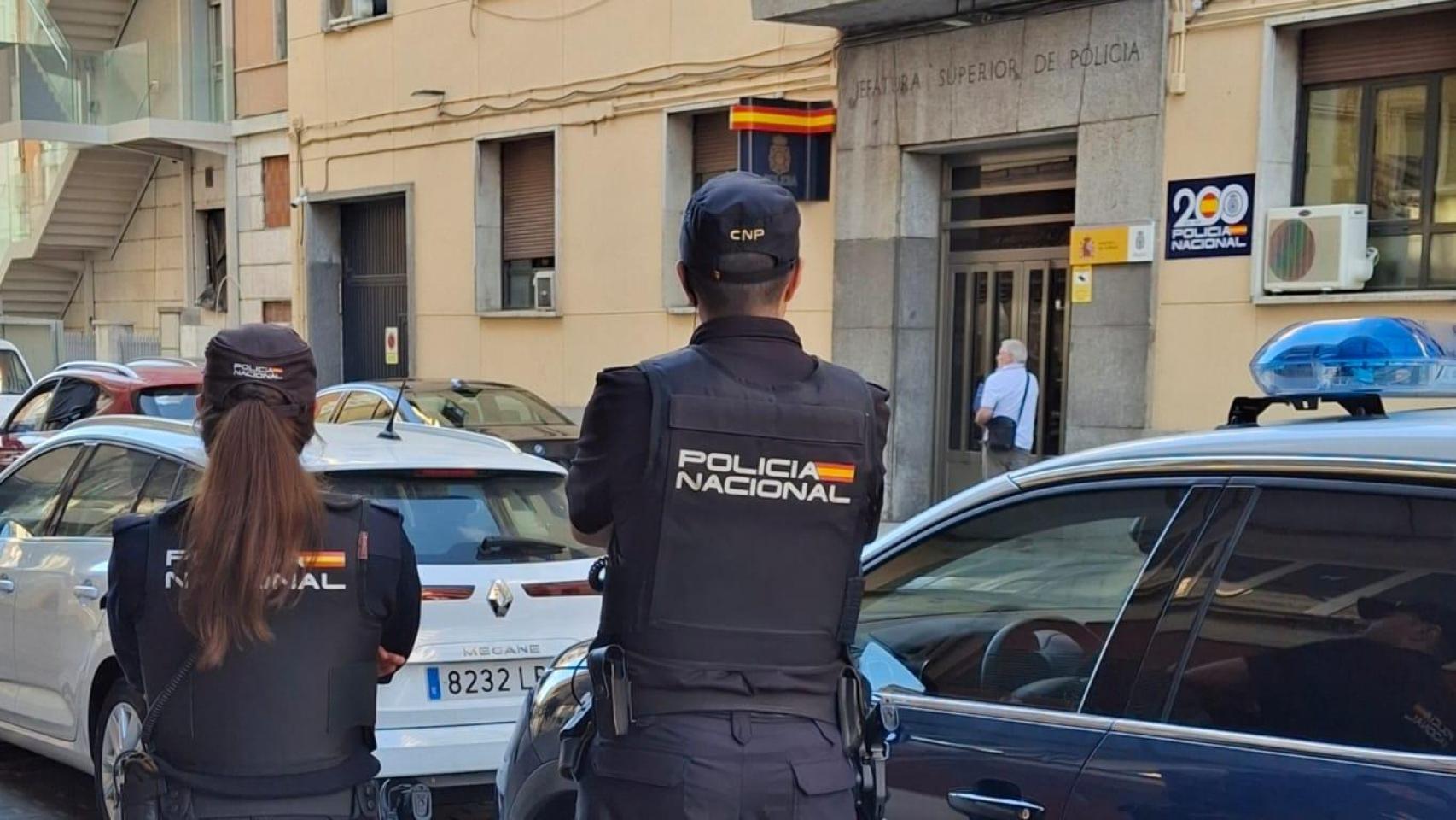 Agentes de la Policía Nacional.
