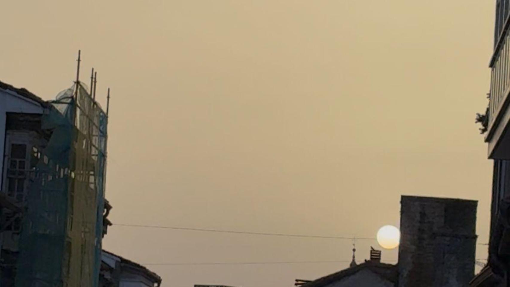 La mala calidad del aire podría continuar en Santiago, aunque la lluvia ayudará a nivelarlo