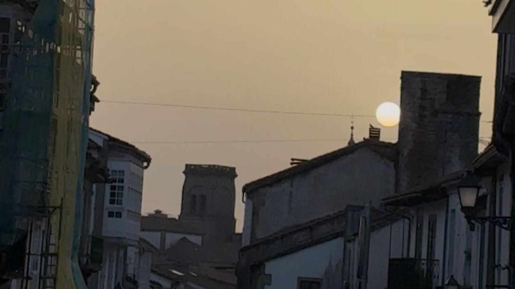 La mala calidad del aire podría continuar en Santiago, aunque la lluvia ayudará a nivelarlo